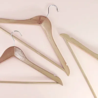 ΚΡΕΜΑΣΤΡΑ ΤΥΠΟΥ ΞΥΛΟΥ ΣΕΤ 3 ΤΜΧ ΑΚ 439